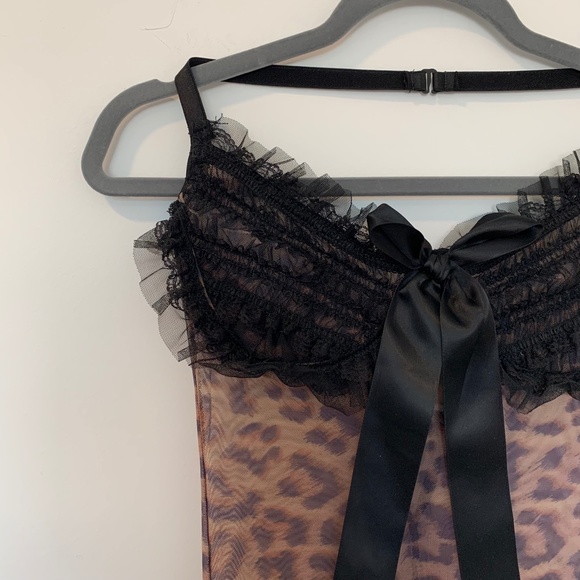 ✖️SOLD✖️Cheetah Print Lingerie Bodysuit - Picture 2 of 9